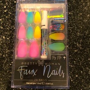 Pretty Woman Faux Nails